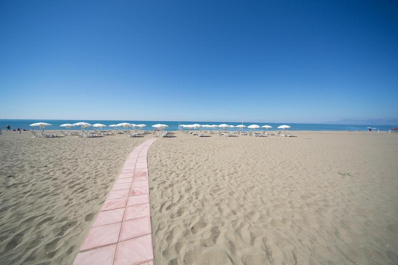 Hotel Cerere Паестум Екстериор снимка